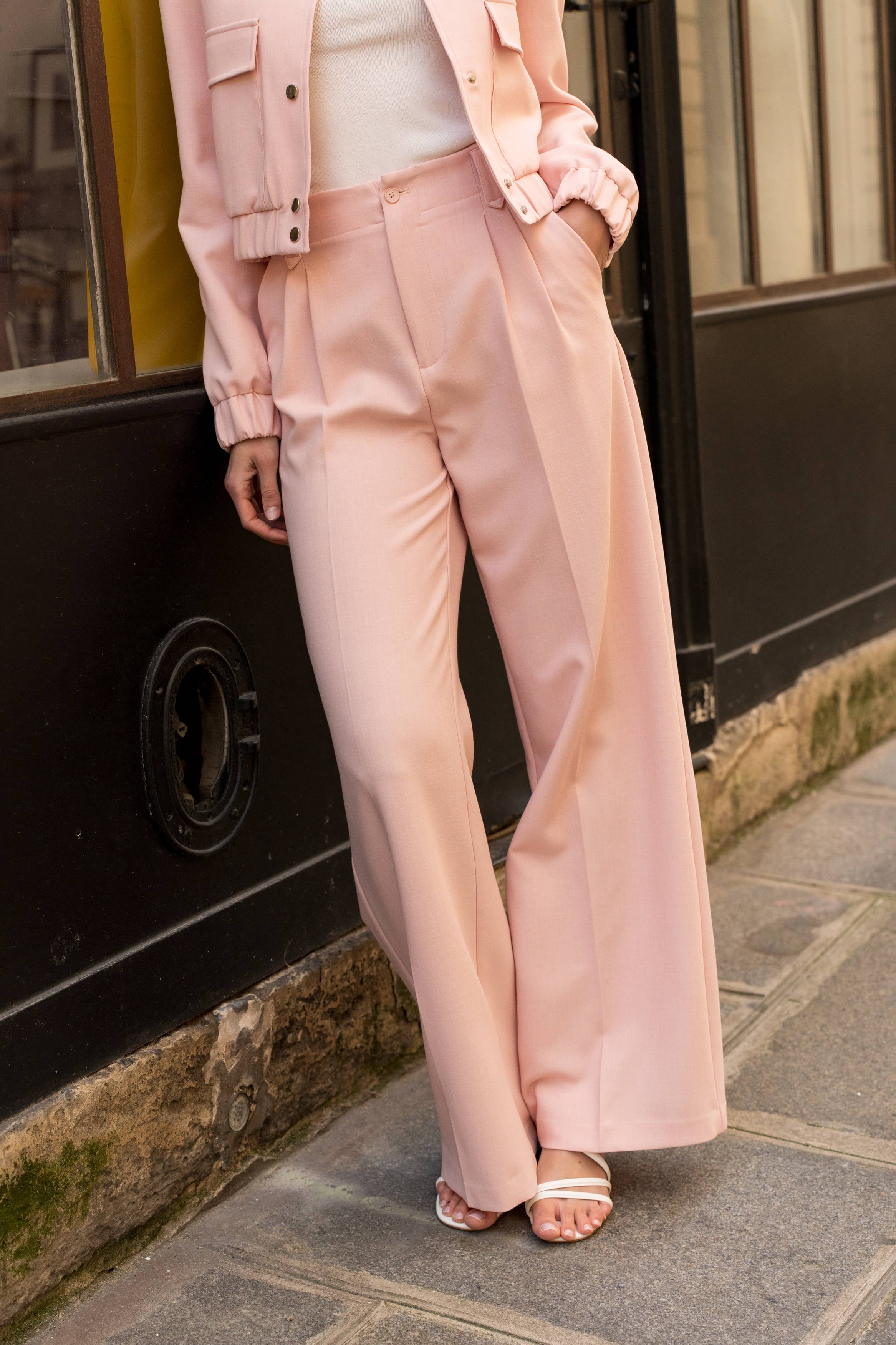 Attentif Paris - Vendita all'ingrosso Pantaloni eleganti - Donna - [Aura] Pantaloni ampi a vita alta con pinces11