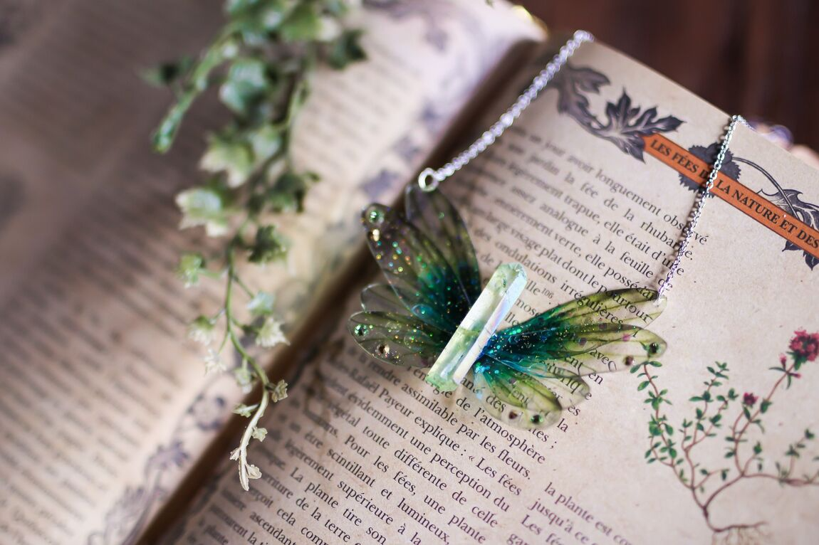 Faërie - Wholesale Pendant/Charm Necklace - Goddess of the river0