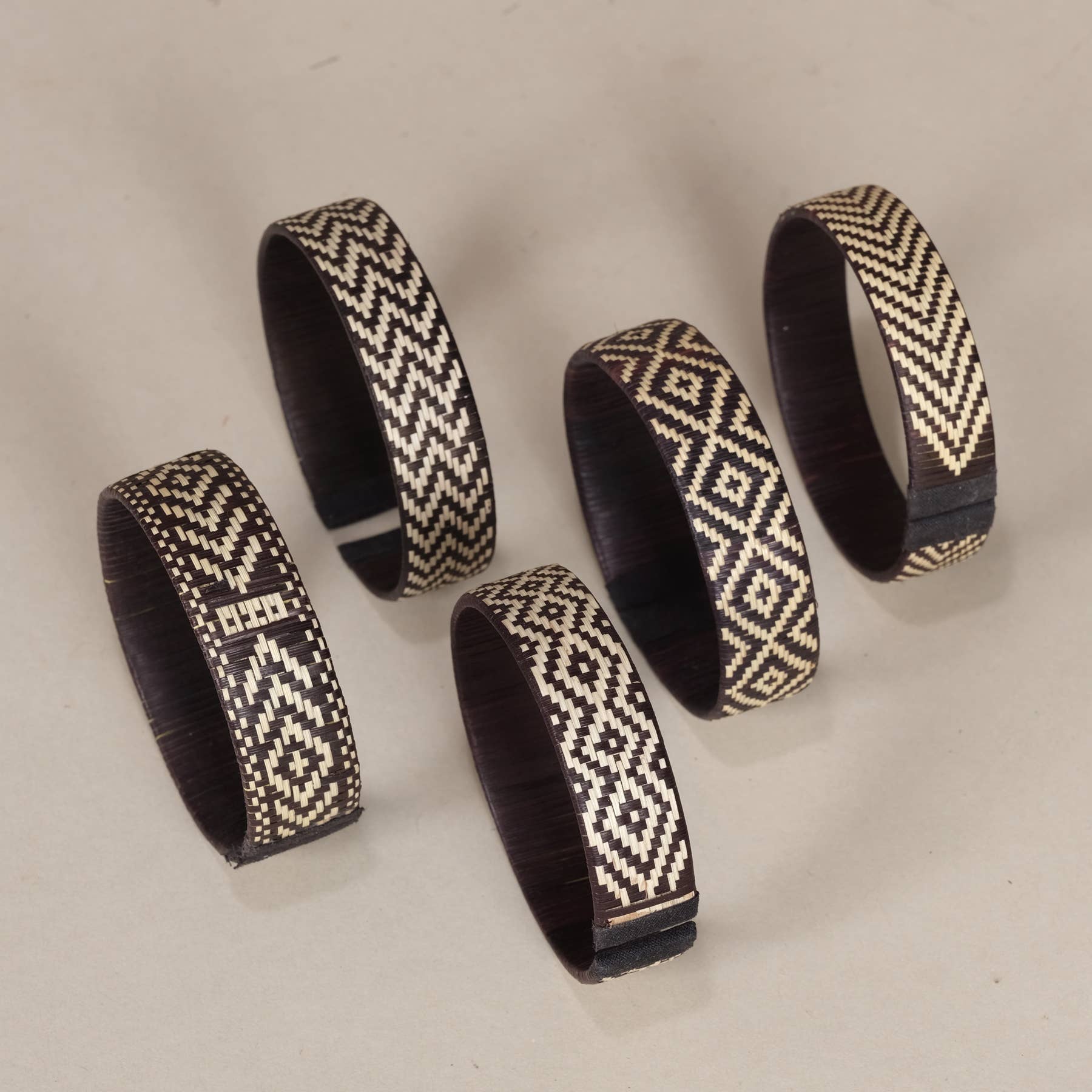 AS'ART a sense of crafts - Wholesale Bangle Bracelet - Caña Flecha Bracelets, natural/brown, Colombia2