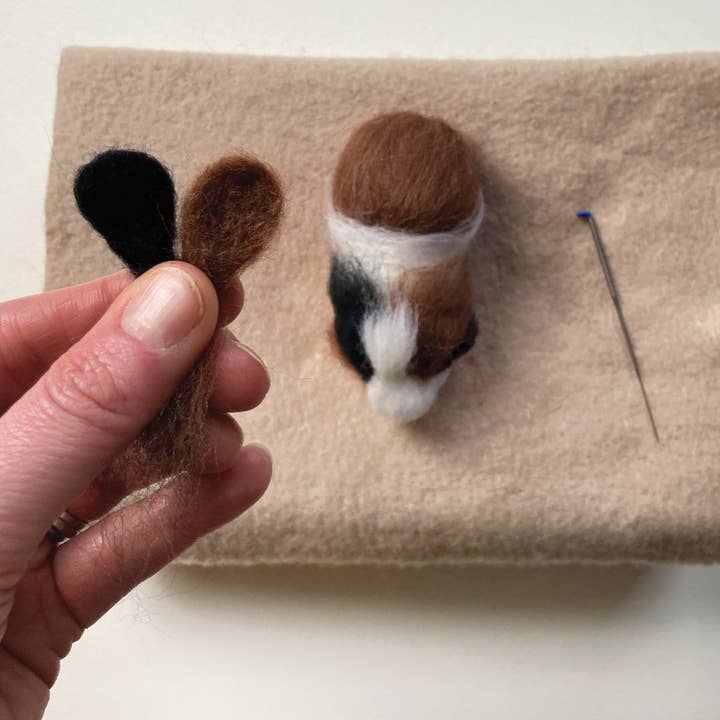 Bergin & Bath - Wholesale Craft Sewing Kit - Needle felting kit - Guinea pigs. Craft kit for adults8