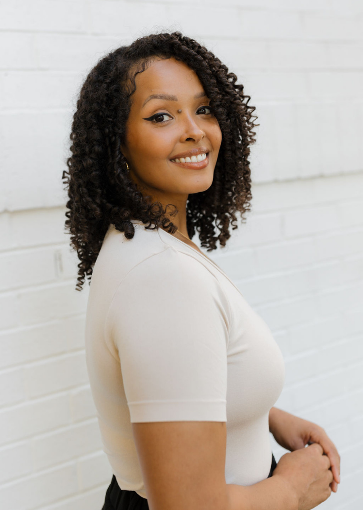 ELIETIAN - Vendita all'ingrosso Maglietta - Donna - Top a manica corta - Curvy Fit25