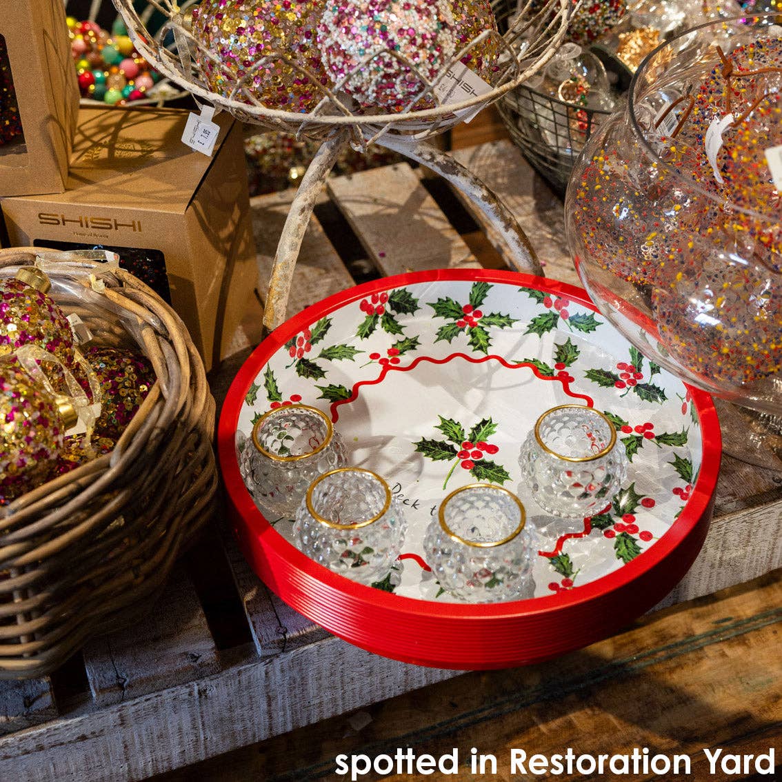 Talking Tables UK – wholesale Serving tray – Holly Tin Tray - 30cm1