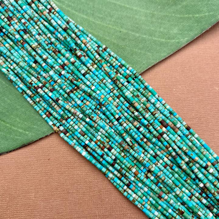 Natuurlijke turkoois met matrix, kleine heishi-kralen voor wholesale door Bead Goes On