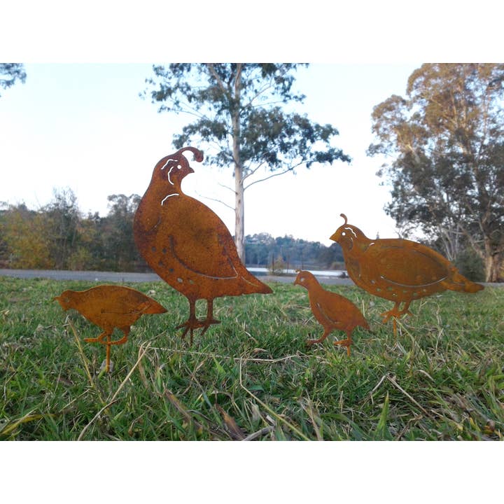 California Home & Garden - Wholesale Outdoor Ornament/Decor - Rst/Nat Quail Family on Pick 4 Garden Art