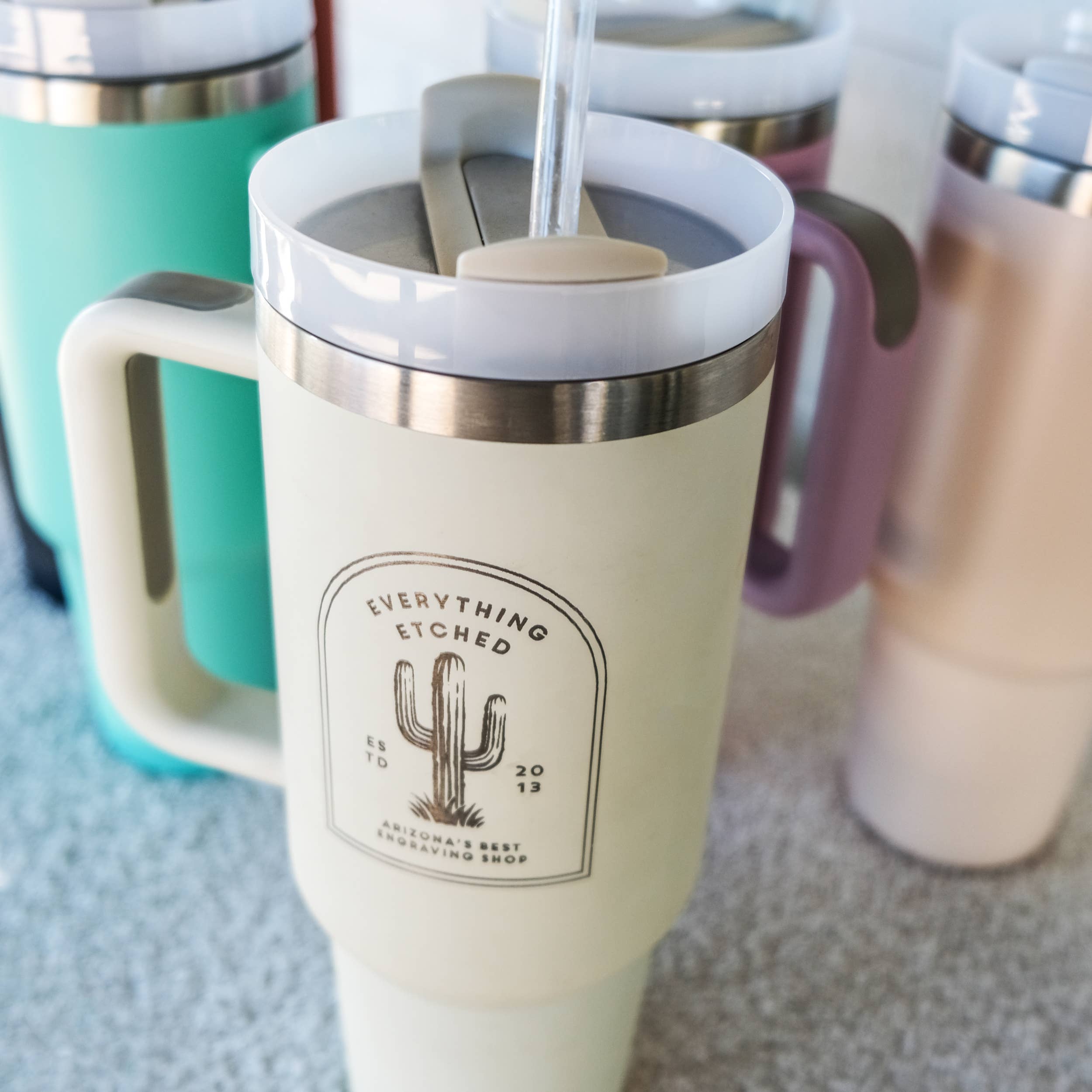 Everything Etched – Engroshandel Thermokop – Brugerdefineret 40oz indgraveret tumbler, design: BRUGERDEFINERET3