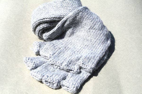 Makers & Providers - Wholesale Gloves – Women's - Alpaca Hand Knitted Long Fingerless Gloves In Grey