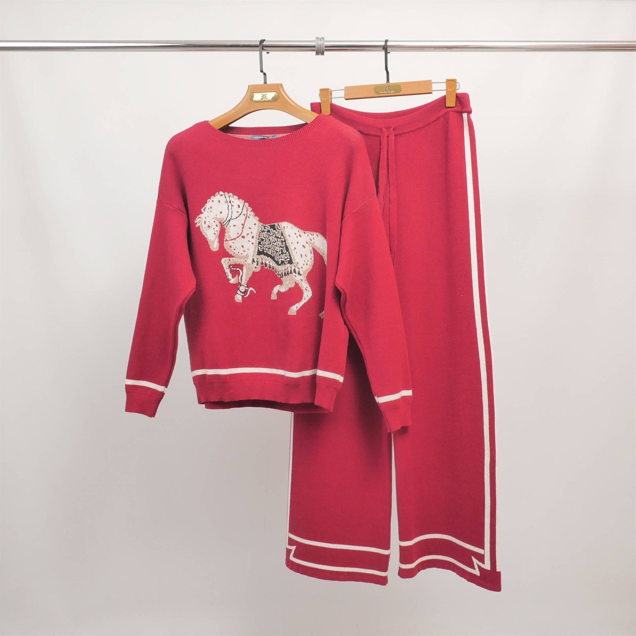 Cecile Wang - Wholesale Knit Sweater - Women's - Embroidered horse crew neck sweater MSJ769152