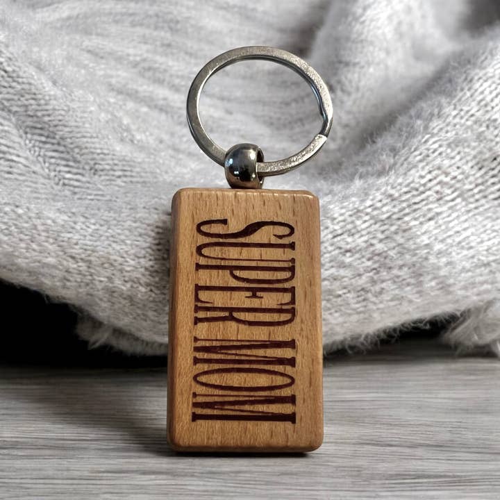 COLECCIÓN SUZANNE DIANNE - LLAVEROS SUPER MAMÁ para venta al por mayor de Suzanne Dianne Collection