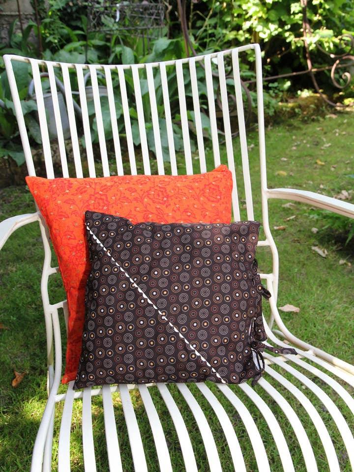 KUSSENHOES MET STRIKKEN voor wholesale door apfelgrün zum Anziehen