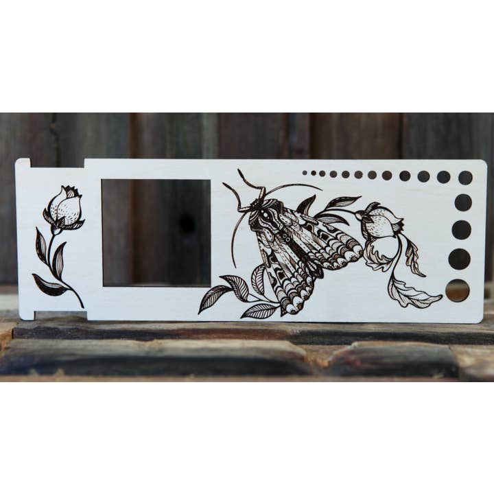 Sunrise Grove - Wholesale Brei- en haakbenodigdheden - Mot: 2" Steekproefliniaal, Naald, Draaihoek, Garendikte3