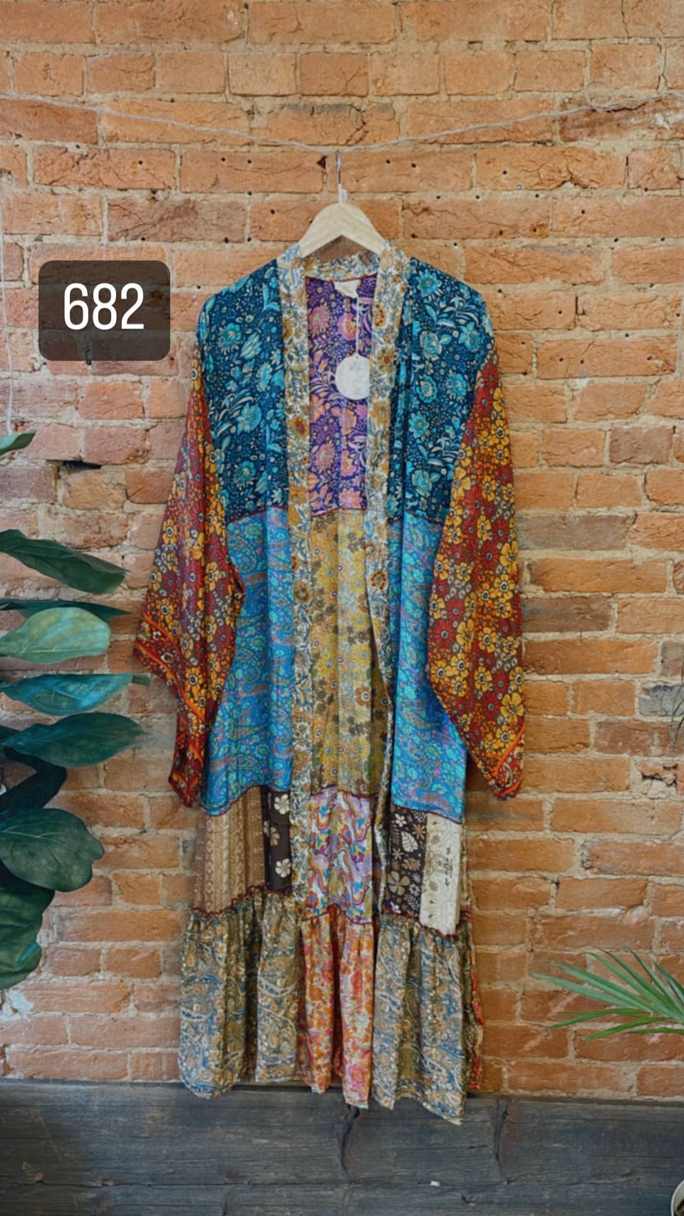 Ora d'oro Kimono Hippie Boho Patchwork, Kimono in Seta con Maniche a Campana Lunghe in vendita all'ingrosso su Faire8