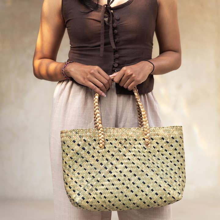 Village Thrive - Wholesale Beach Bag - Cove Rattan Beach Tote Bag13