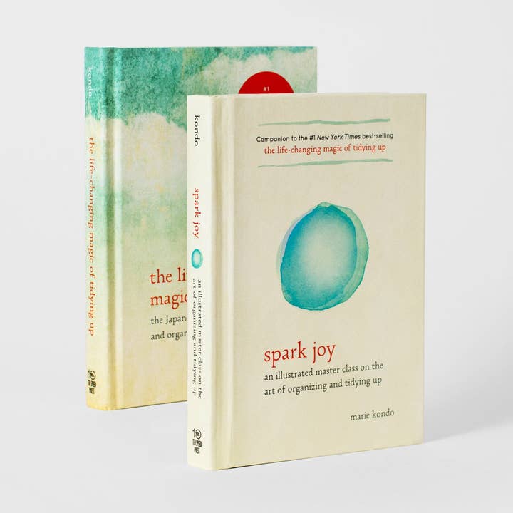 KonMari - Vente Livre – adulte - Coffret de livres « La magie du rangement qui change la vie » et « Spark Joy » de Marie Kondo