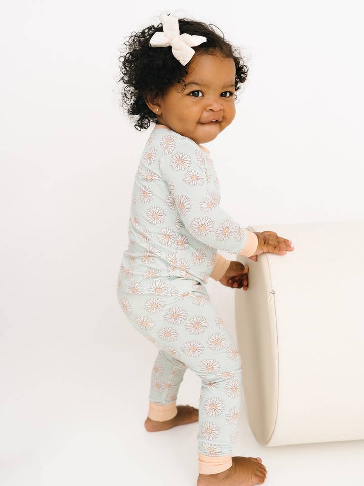 Delicate Daisy Bamboo Set for wholesale by Little One Shop