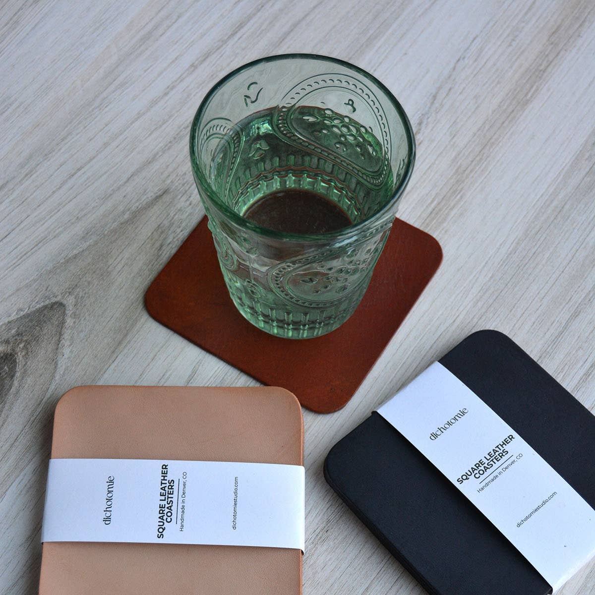 Dichotomie Studio – wholesale Underlägg – Fyrkantigt läderunderläggset: Handfärgat5