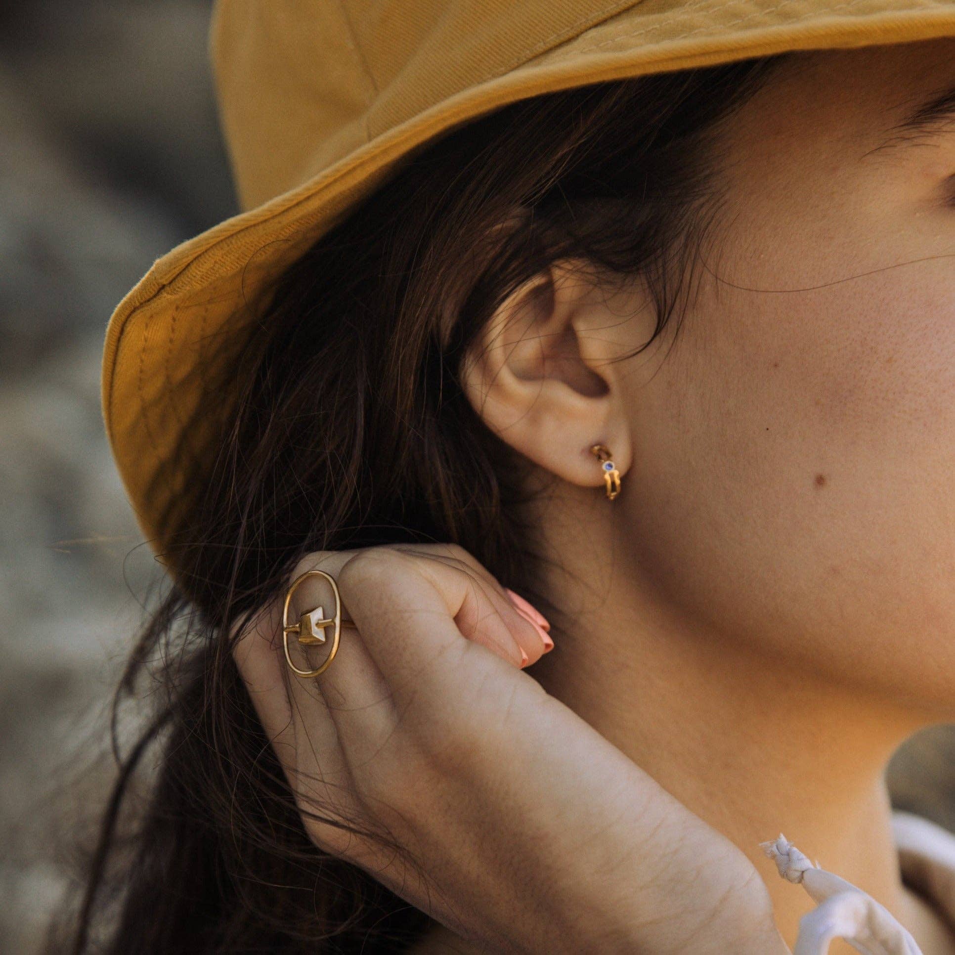 Joana Mota Capitão Jewellery - Wholesale Huggie Earrings - Mini Ring Alma (unitary)1