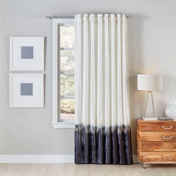 Panneau en lin ombré ivoire de Chypre pour la vente par Cloud 9 Design