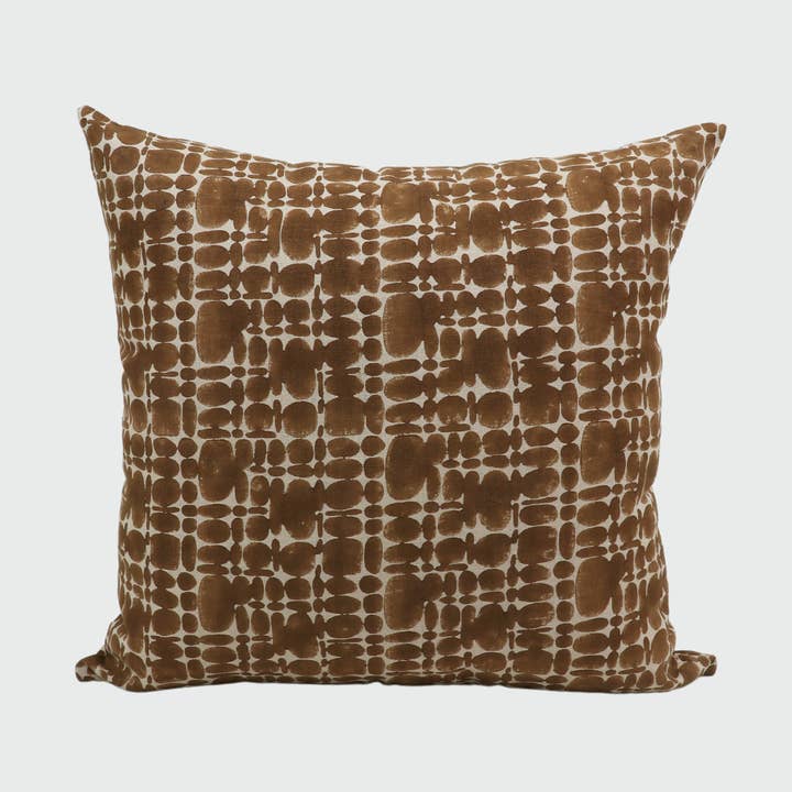 Pierre pyntepude i tobaksfarve for engroshandel hos MAISON POIRE