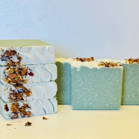 Savon Patchouli pour la vente par Everly Sunshine a Traveling Soapery