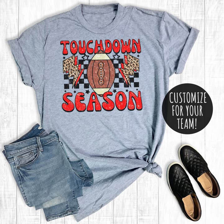 Maßgefertigtes kariertes Grafik-T-Shirt mit Fußball-Touchdown-Saison für den Großhandel von The Way Down South