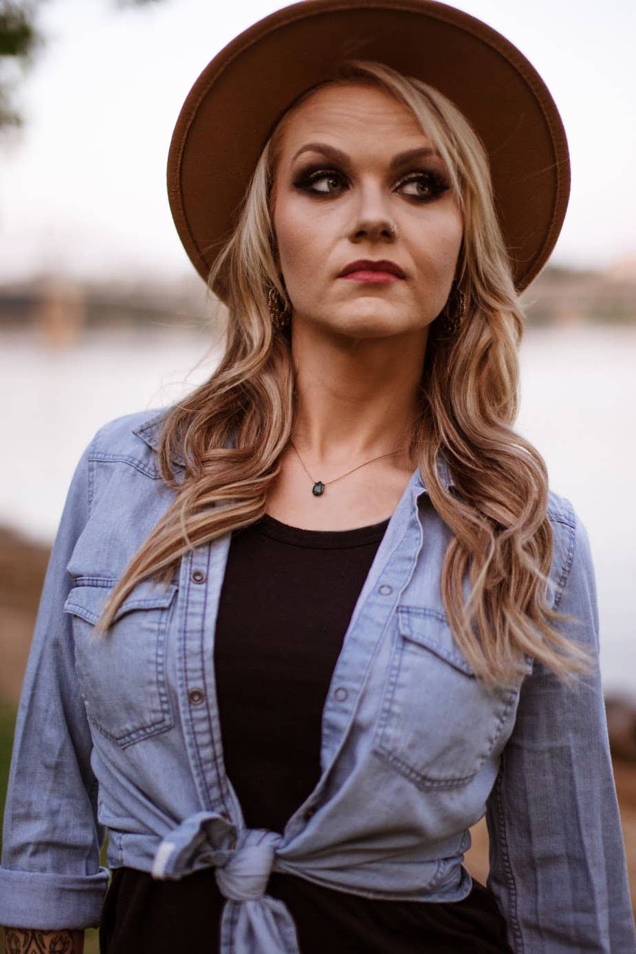 Merelani Designs - Vente Colliers à pendentif - Collier en forme de larme à facettes émeraude5