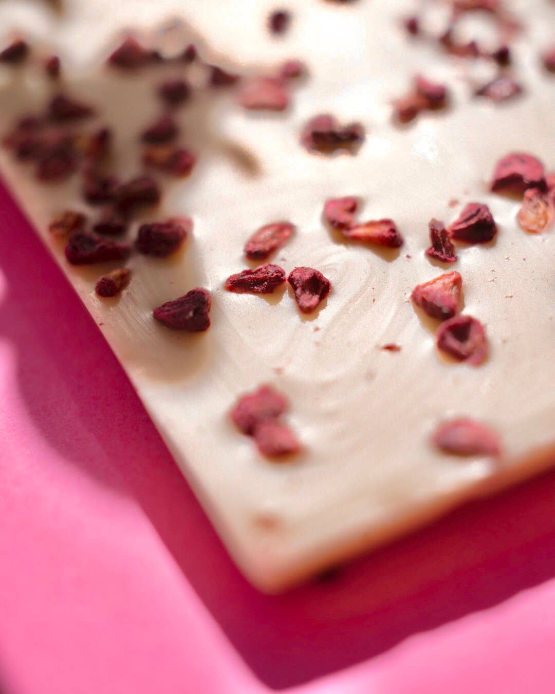 Happi - Vente Barre chocolatée - Barre aux framboises blanches, Happi Oat M ! Chocolat au lait, 40 g3