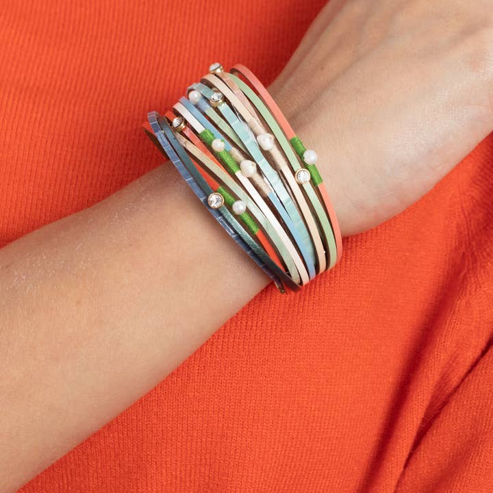 SAACHI - Wholesale Bangle Bracelet - Vibrant Leather Multi Strand Bracelet