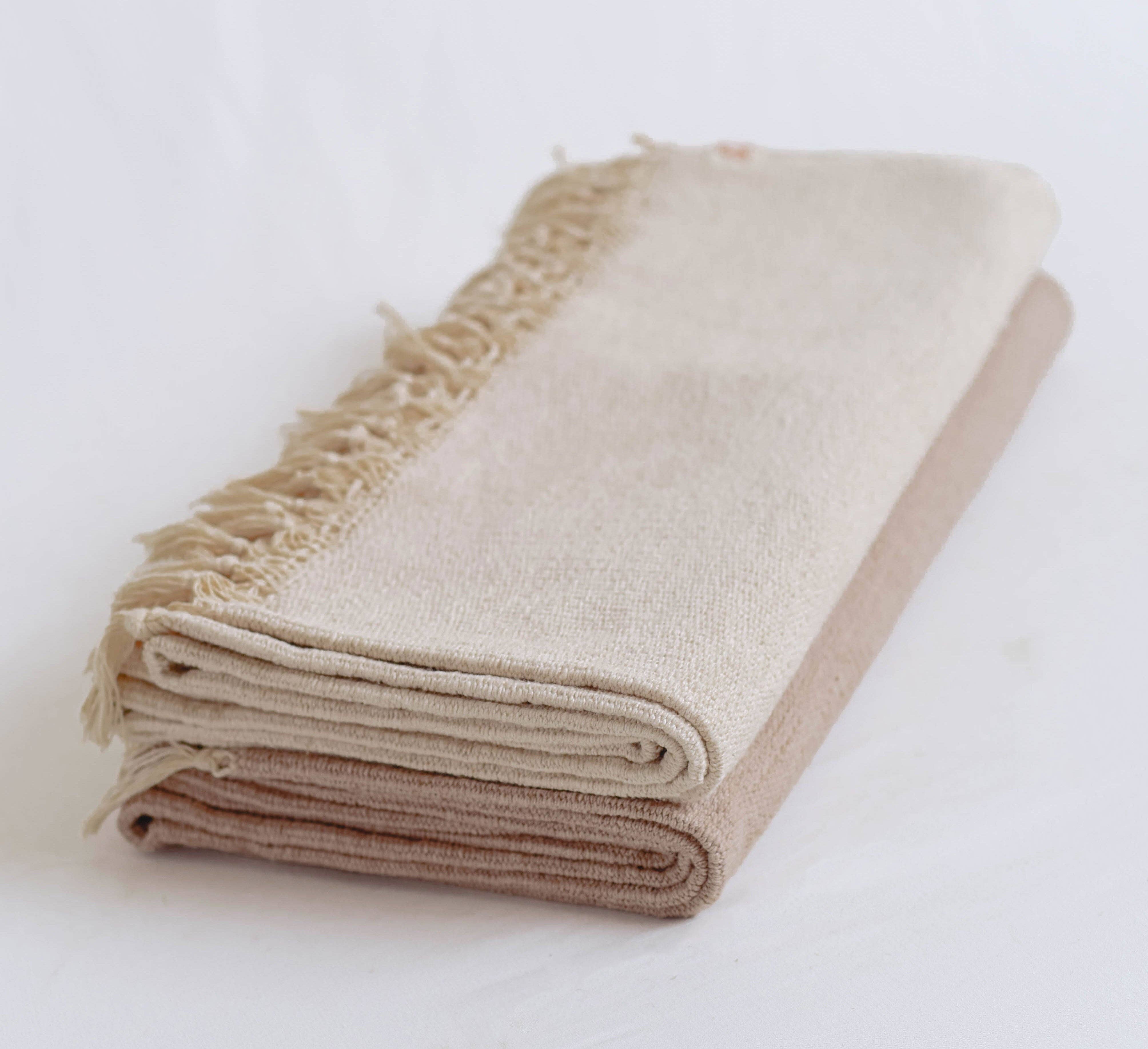 Öko Living - Wholesale Throw Blanket - Organic Cotton Yoga Blanket1