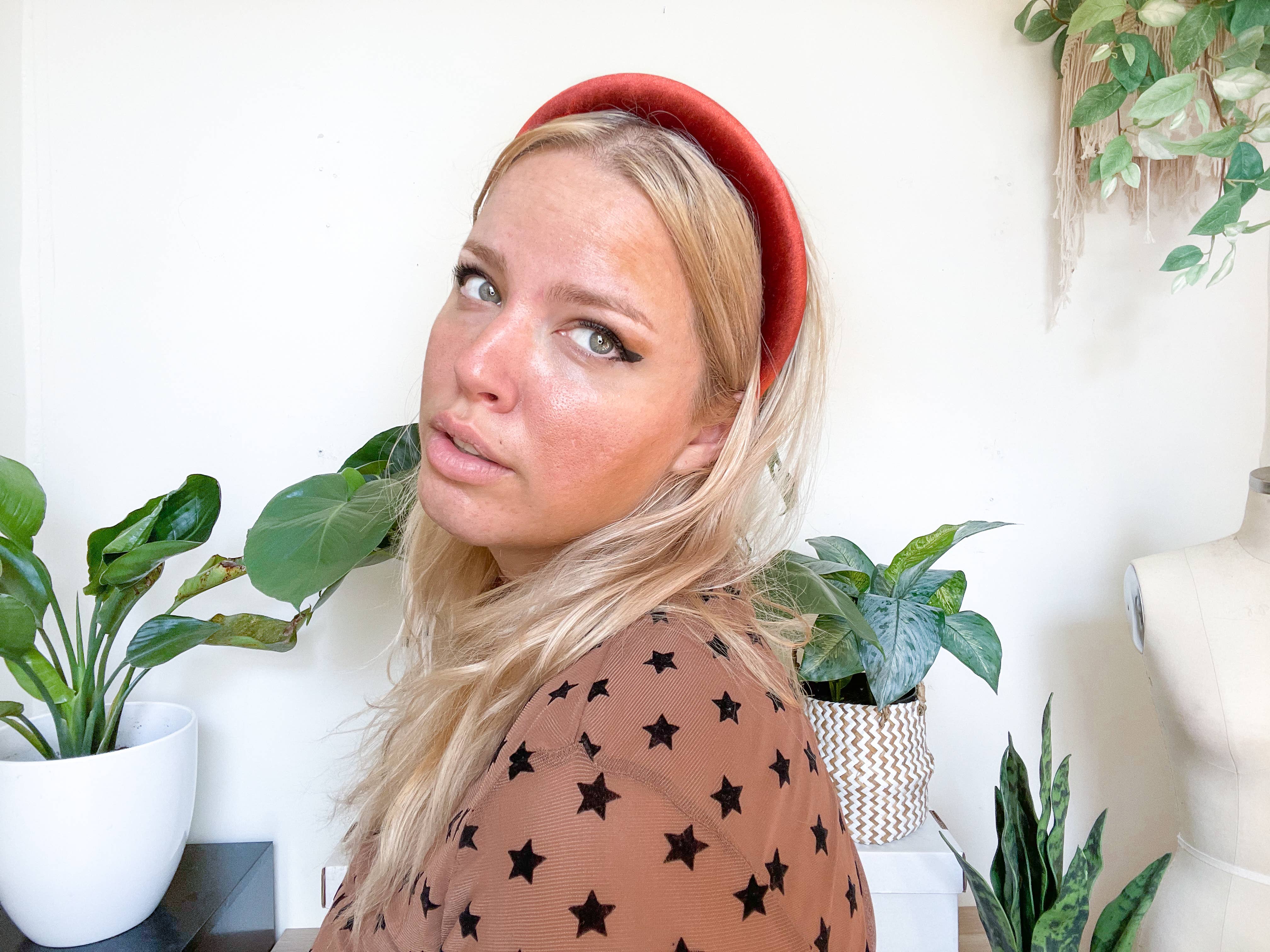 Iris Atelier - Wholesale Fashion Headband - Women's - Padded Velvet Headband - Medium1