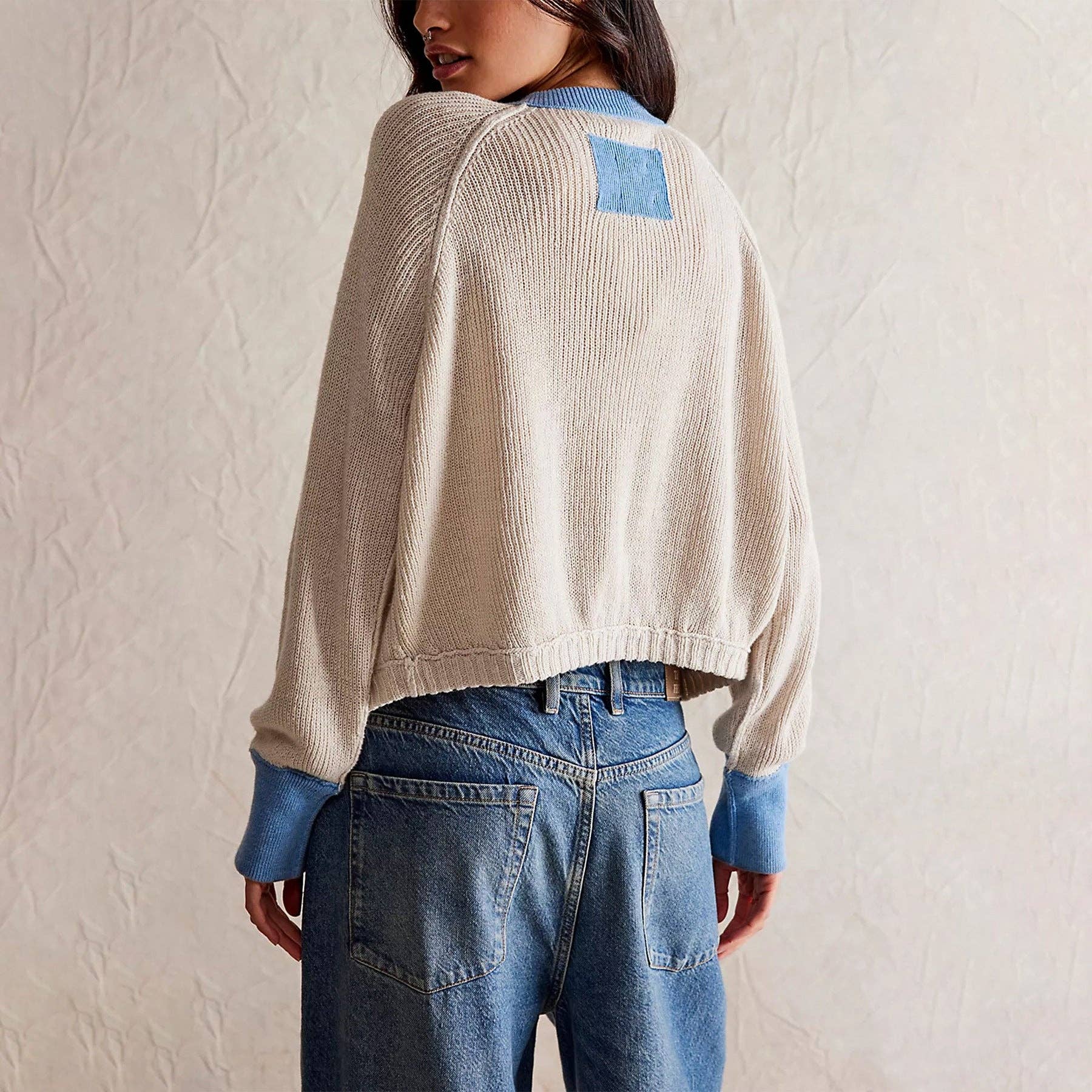 Dipped Shop – wholesale Cardigan – Women’s – Contrast Color Button Knit Cardigan DPC26183