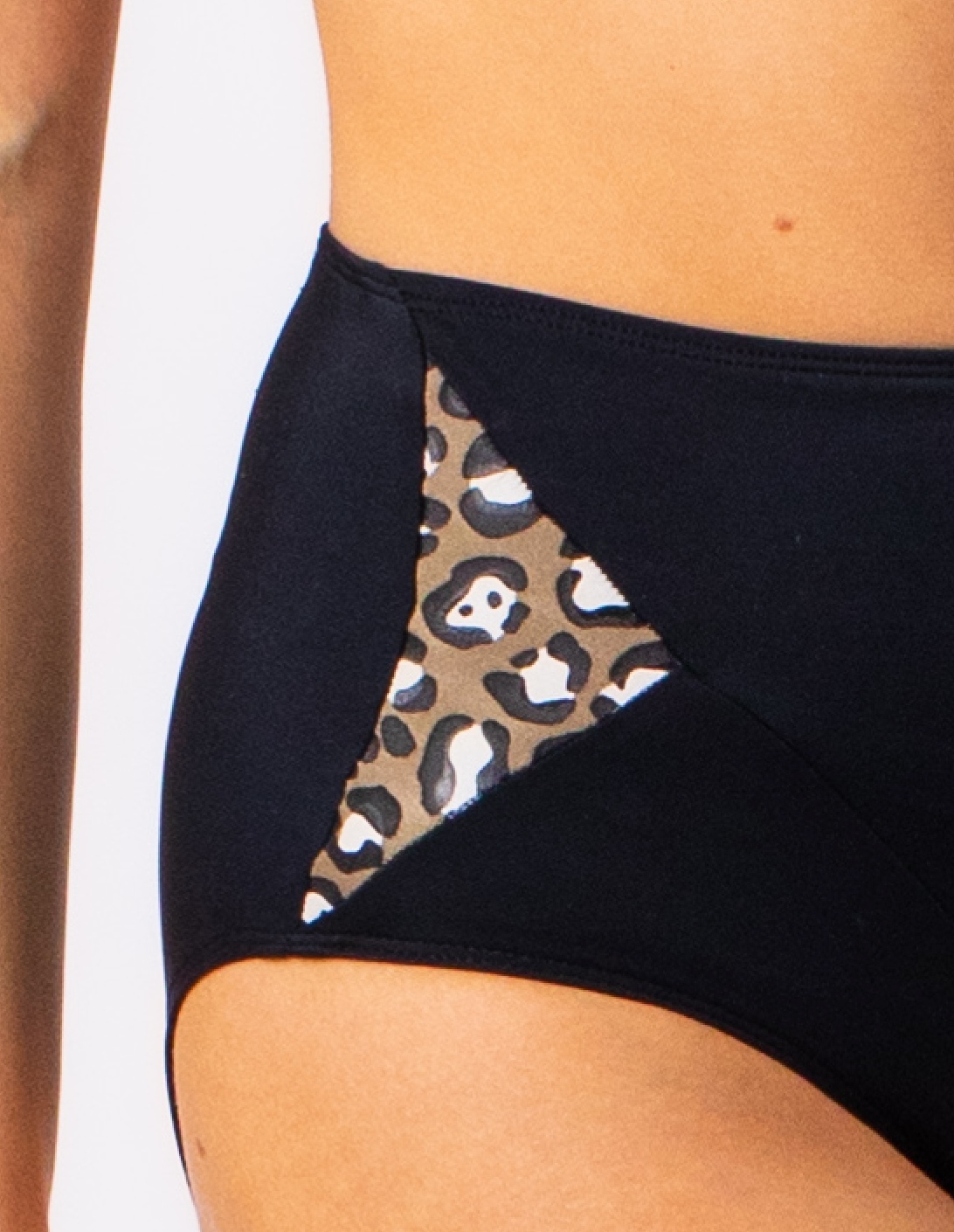 black Le POLE shorts for wholesale on Faire2