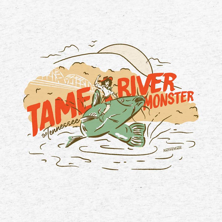 NativeMade – wholesale T-shirts med screentryck – Unisex – Tennessee River Monster T-shirt - Vit / S-2XL2