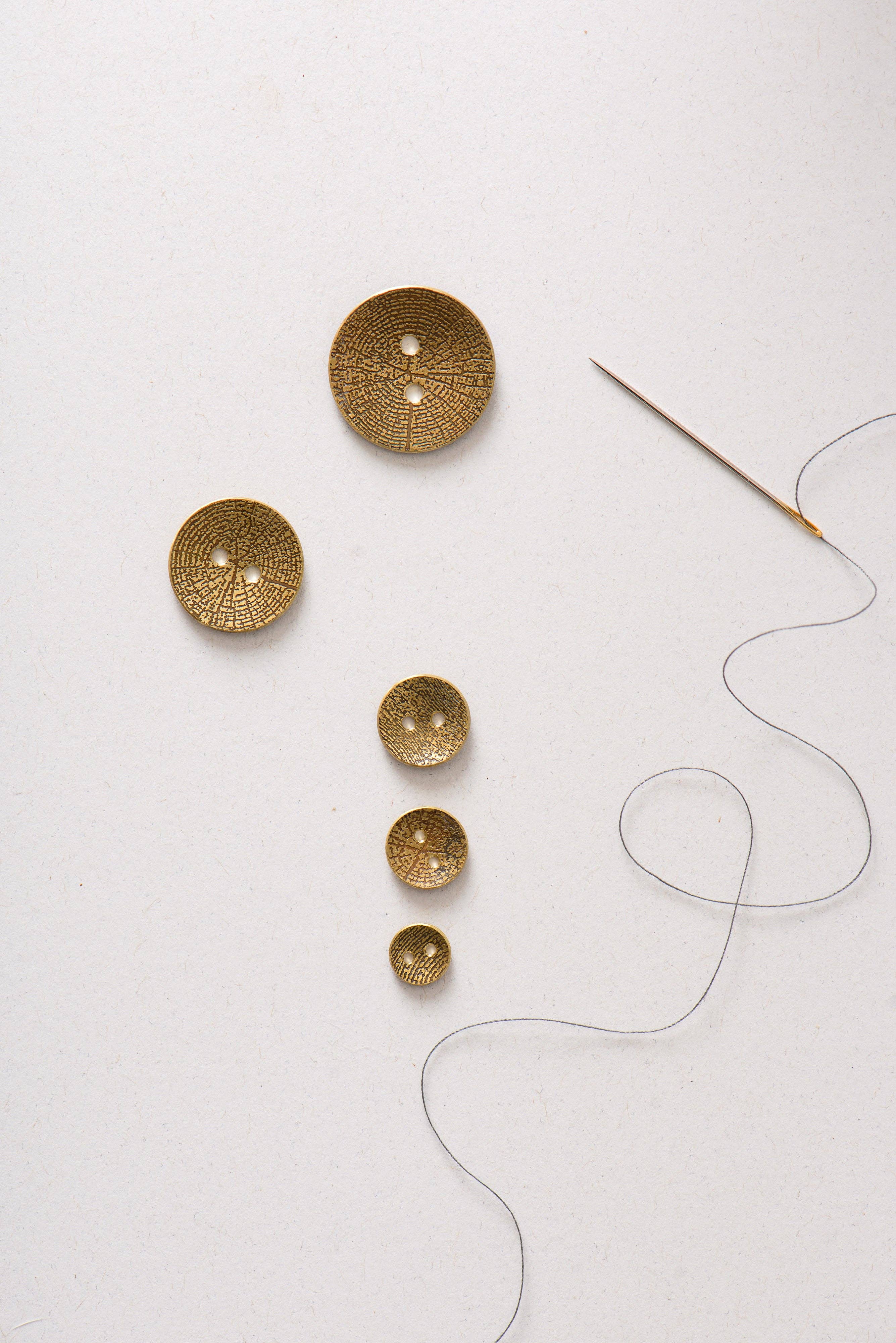 Quince & Co. - Wholesale Sewing Button/Snap - woodgrain brass buttons4