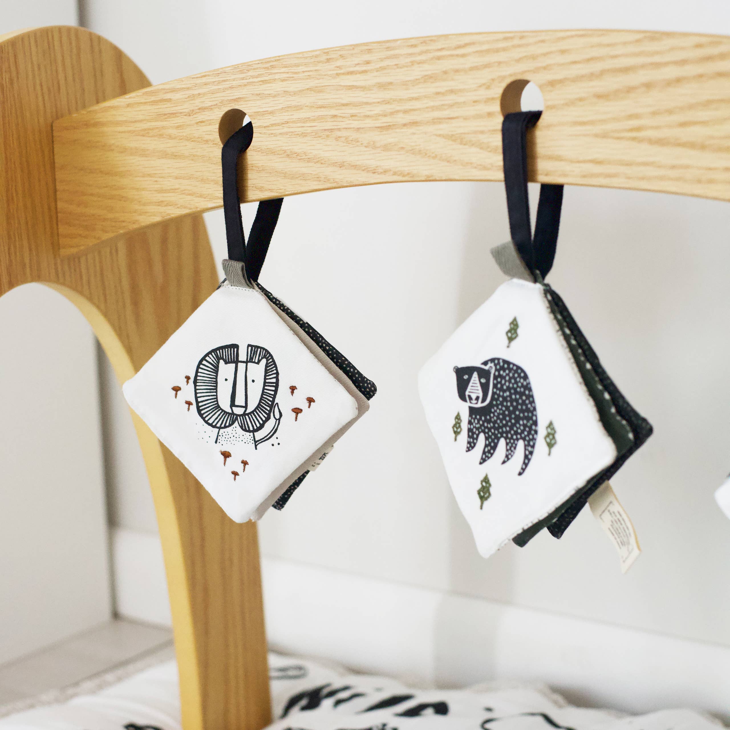 Wee Gallery - Wholesale Crinkle Tag Toy - Baby - Crinkle Pages Stroller Activity Toy for Baby - Wild6