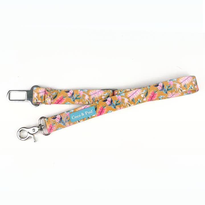 Brosse de retenue pour ceinture de sécurité de voiture pour chien pour la vente par Coco and Pud