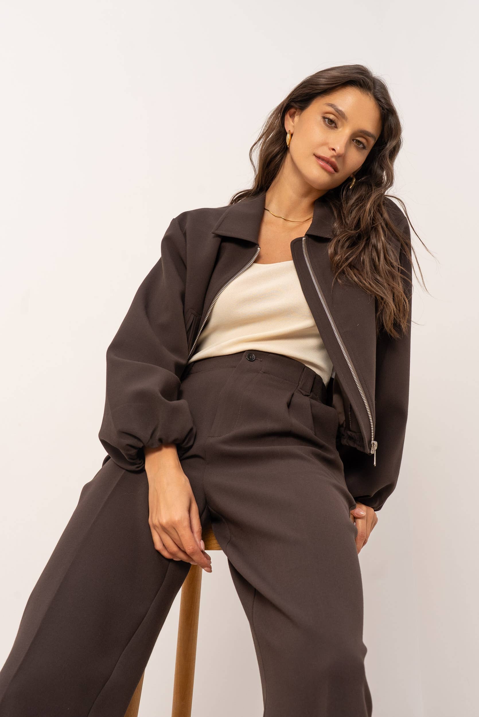 Attentif Paris - Wholesale Bomber Jacket - Women's - [Aura] Short zip-up bomber jacket with shirt collar26