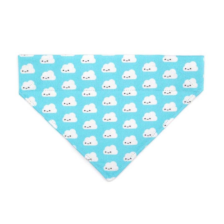 "Nuages Heureux" - Bandana Nuage Bleu pour Chats + Petits Chiens pour la vente par Made By Cleo