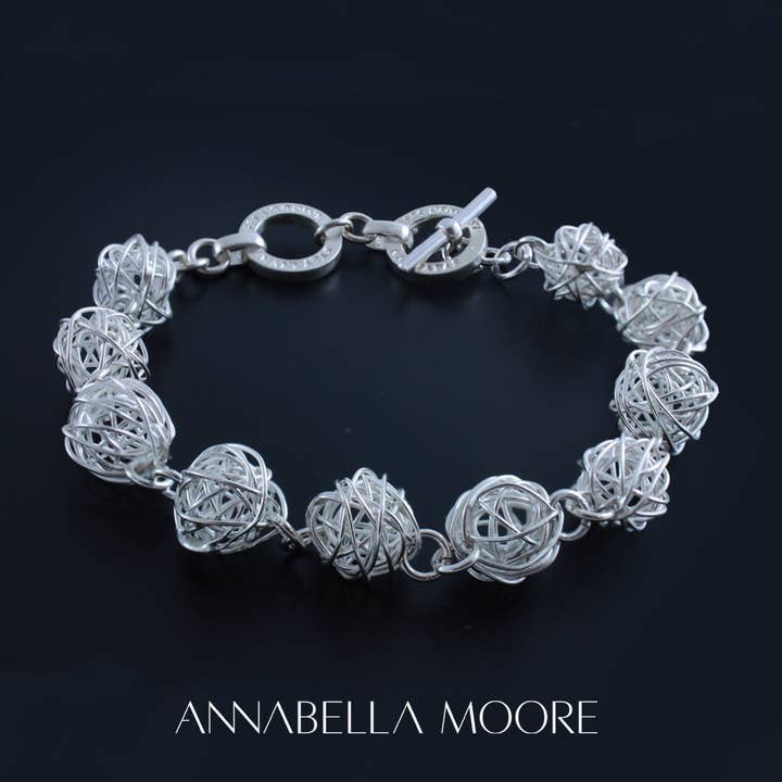 NS20 : Örhängen i rent silver (MTO) för wholesale av Annabella Moore