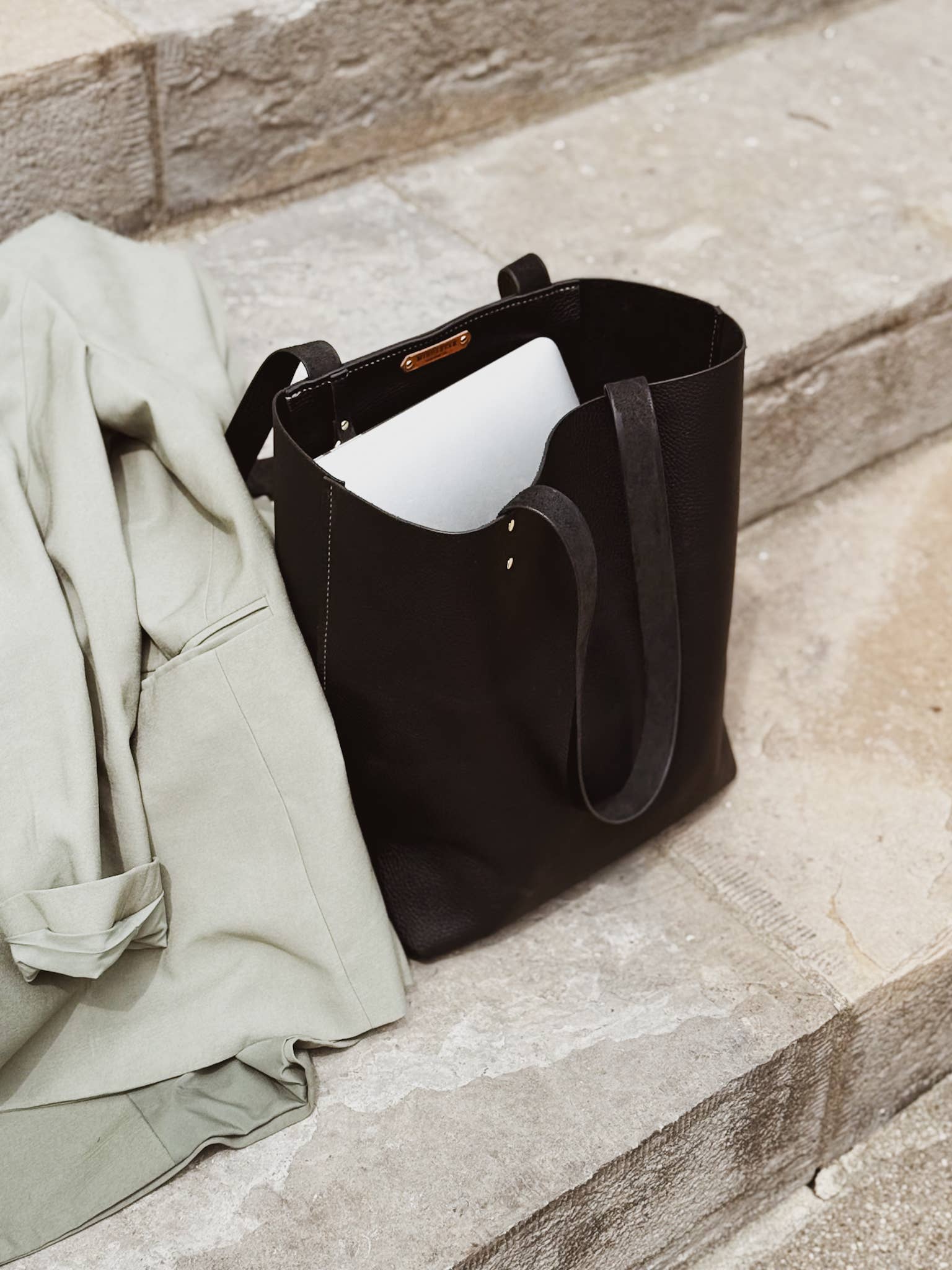 Middleyak Leather Co. - Wholesale Tote Bag - Women's - Hallie Large Leather Tote14