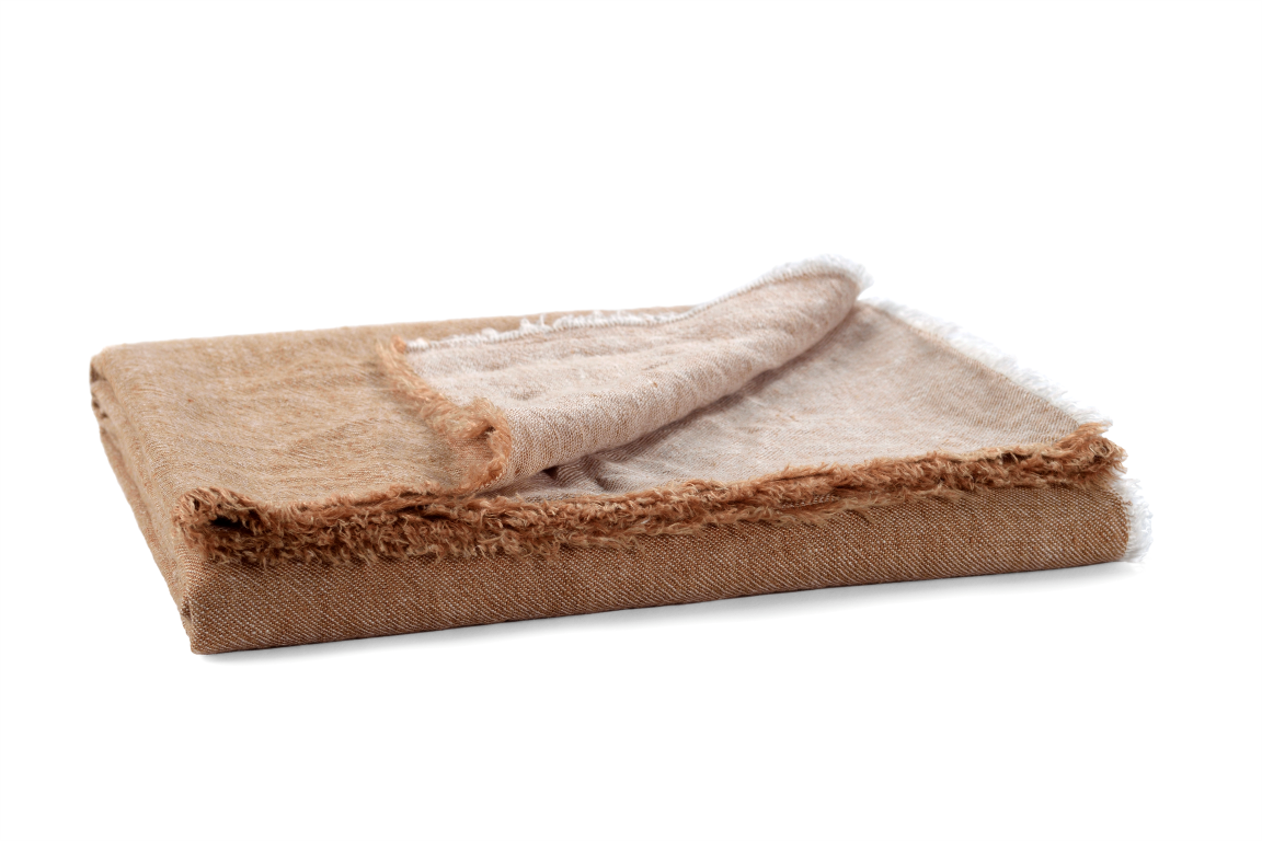 True Linen – wholesale Prydnadsfilt – Muskotbrun linnepläd1