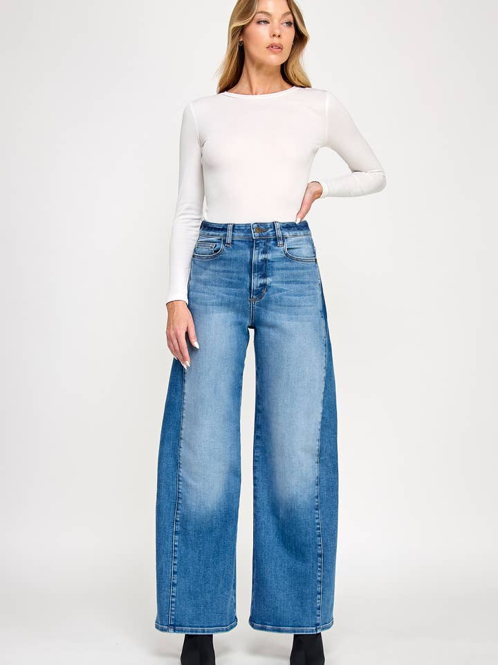 JEAN LARGE À TAILLE HAUTE EN BLEU MOYEN (P-SP-P111BL) pour la vente par Phoenix Textile, Inc.