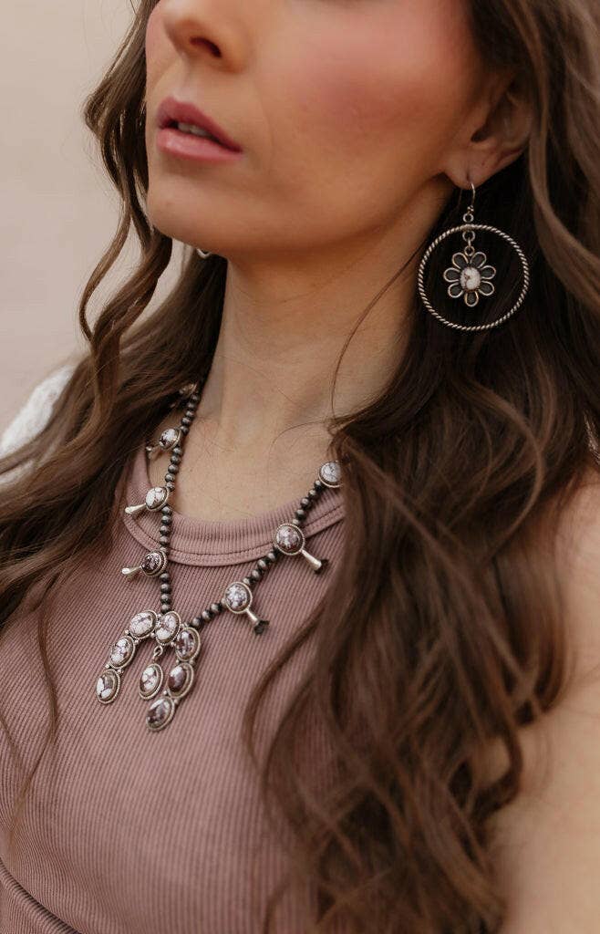 Krush Kandy - Wholesale Pendant/Charm Necklace - Horseshoe Blossom Desert Pearl Necklace PREORDER10