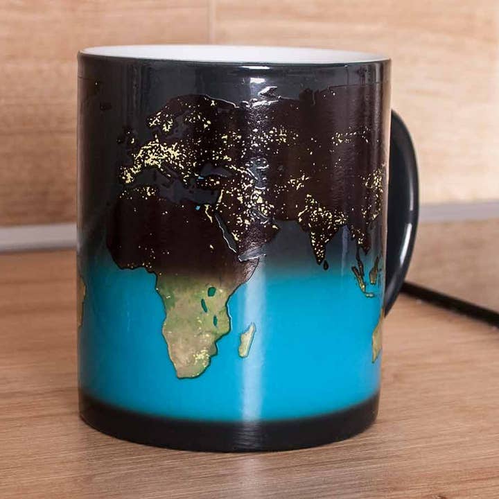 Mad Monkey - Mug “Day & Night” - with color change for wholesale by Mad Monkey GmbH