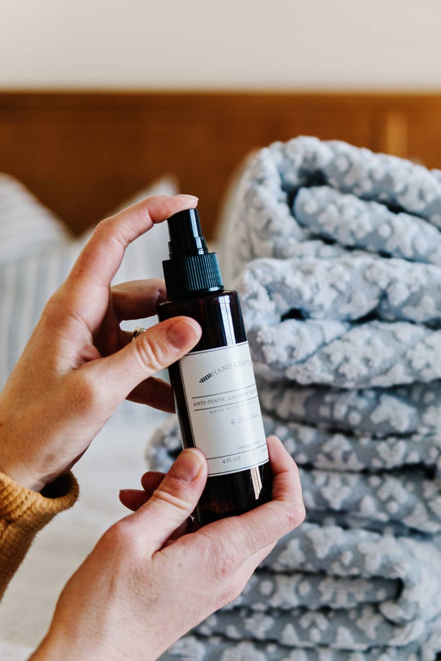 Mama Moon Boutique LLC - Wholesale Dryer Balls - Smart Sheep Anti-Static Essential Oil Scenting Spray Lav3