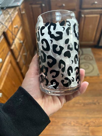 Libbey de guépard pour la vente par Ashleyvinylcreations