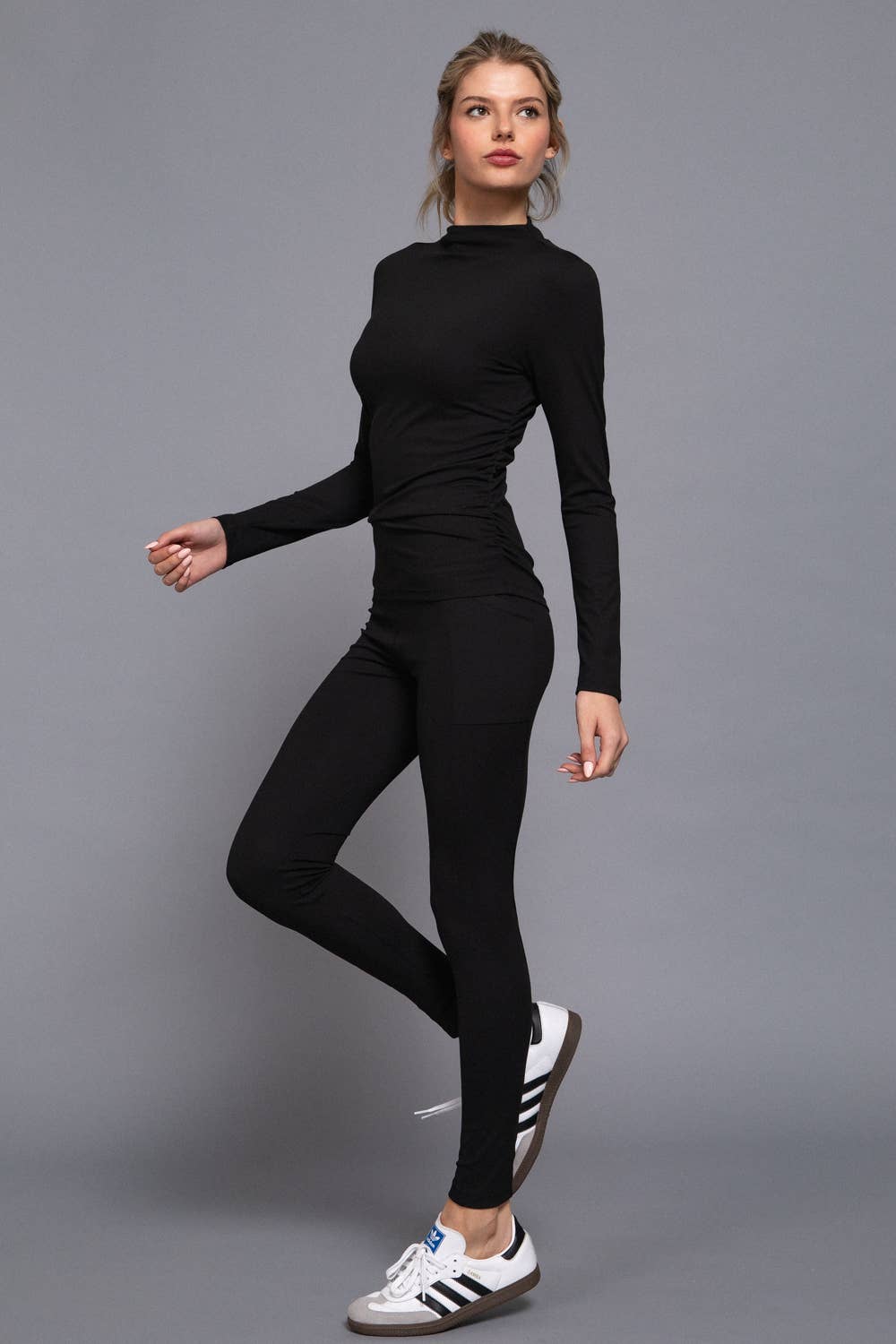 Active Basic | Active USA - Vente Haut de sport – femme - Haut de sport à manches longues, col montant et fronces latérales7