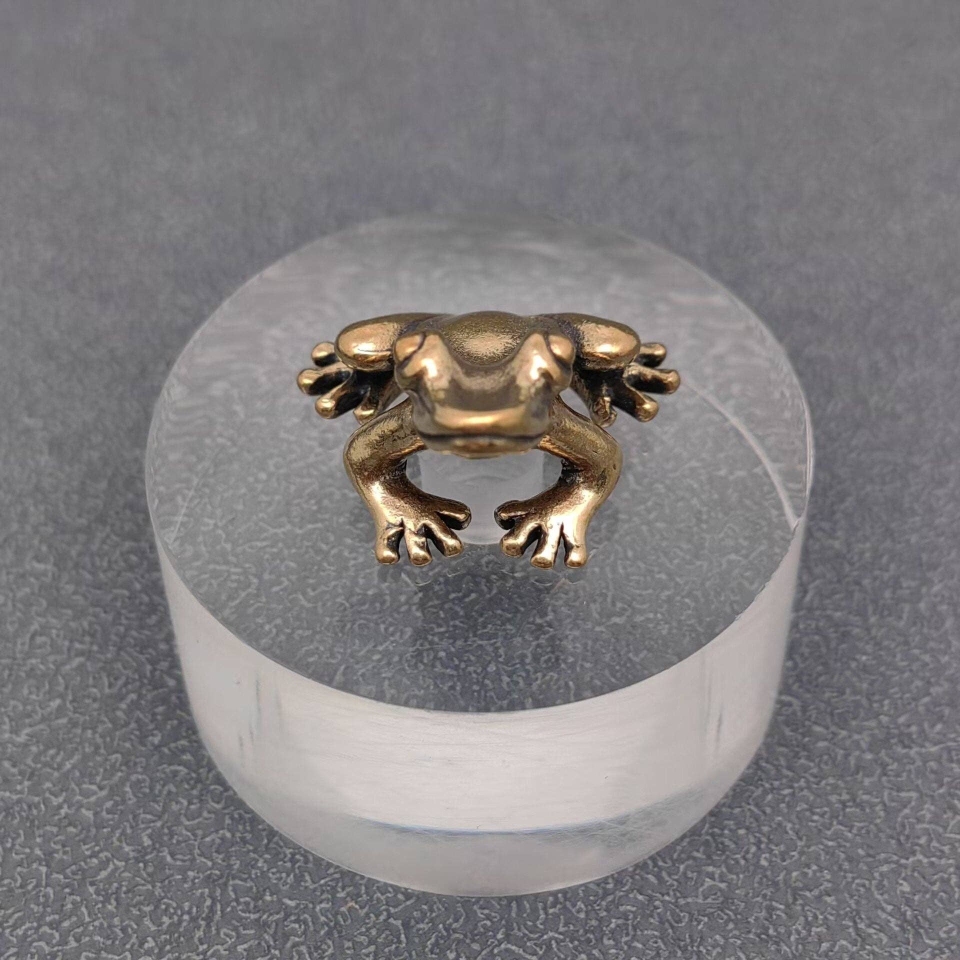 Mio Queena - Wholesale Decorative Tabletop Object - Vintage Brass Little Frog Desktop Ornaments Decorations4
