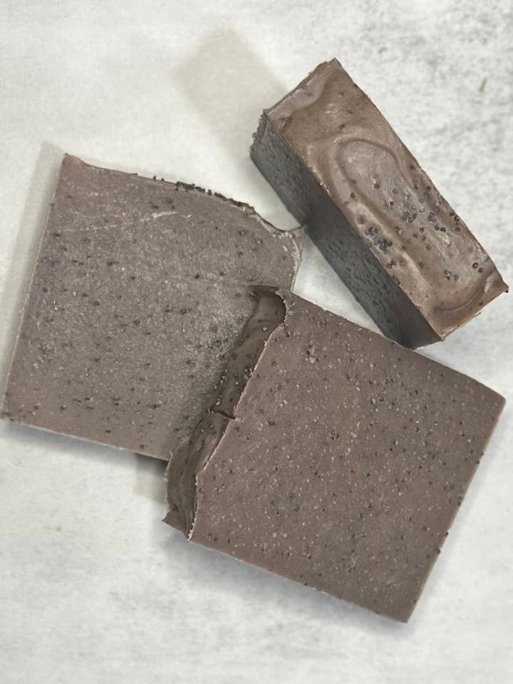 Lemon Poppyseed for wholesale by Pedigree Candle Co.