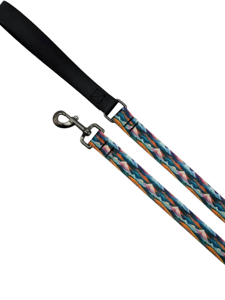 Twilight Summit Leash for wholesale by Woof & Stuff