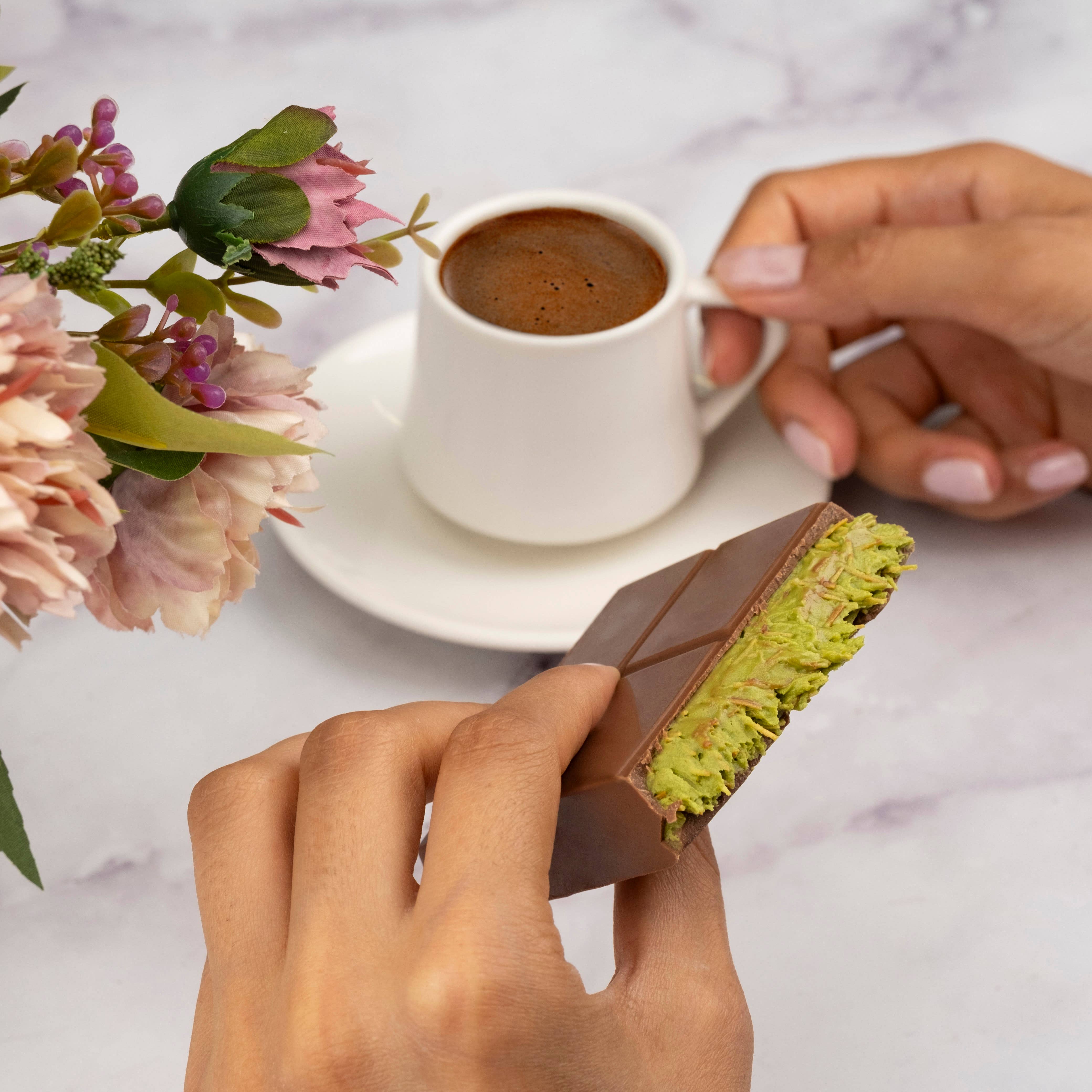 Patislove - Wholesale Chocolate Bar - Pistachio & Kadayif Milk Chocolate, 100G6